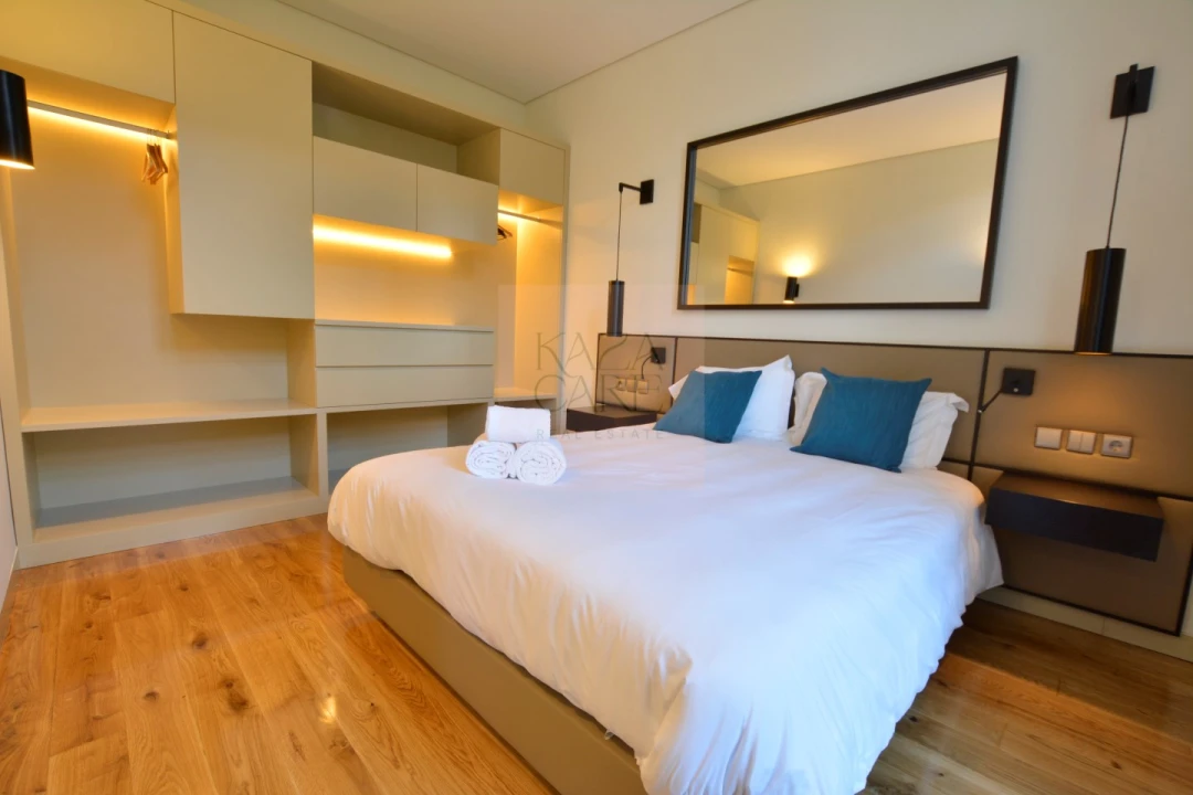 Apartamento T2 para Arrendamento férias em Misericórdia Foto 14