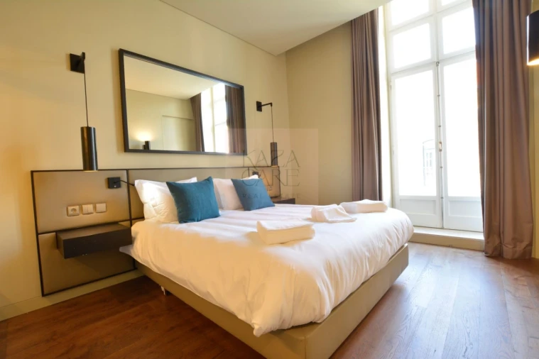 Apartamento T2 para Arrendamento férias em Misericórdia Foto 13