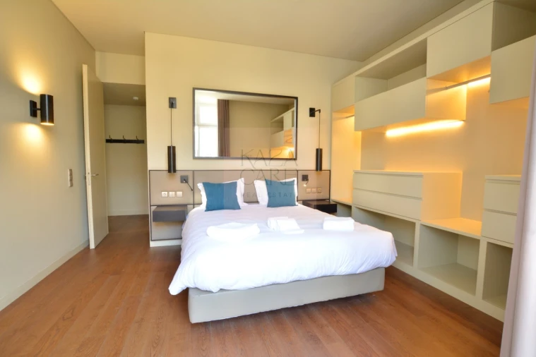 Apartamento T2 para Arrendamento férias em Misericórdia Foto 10