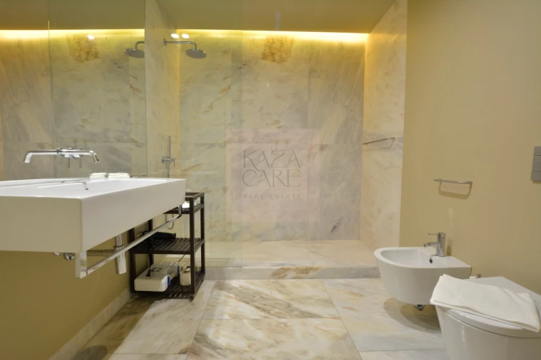 Apartamento T2 para Arrendamento férias em Misericórdia Foto 16