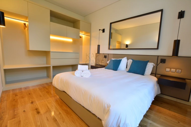 Apartamento T2 para Arrendamento férias em Misericórdia Foto 14