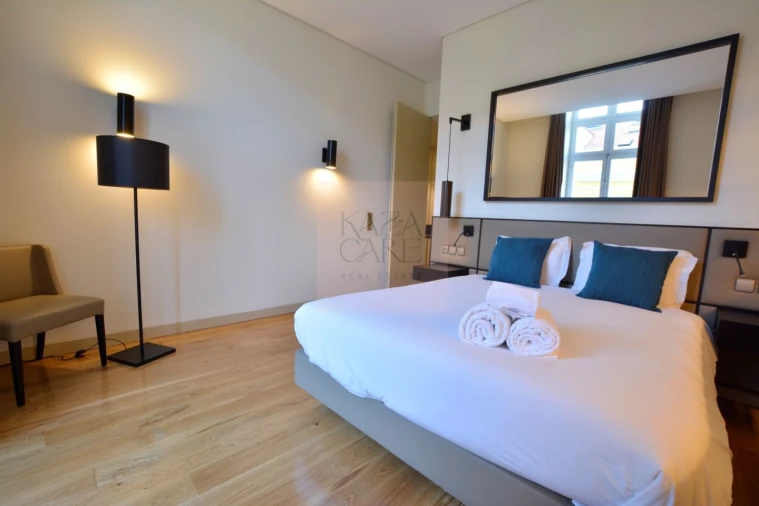 Apartamento T2 para Arrendamento férias em Misericórdia Foto 12