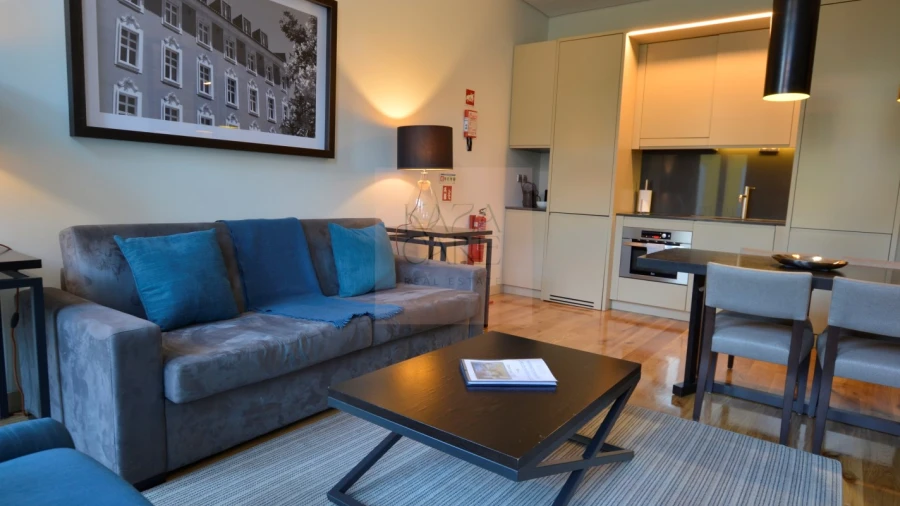 Apartamento T2 para Arrendamento férias em Misericórdia