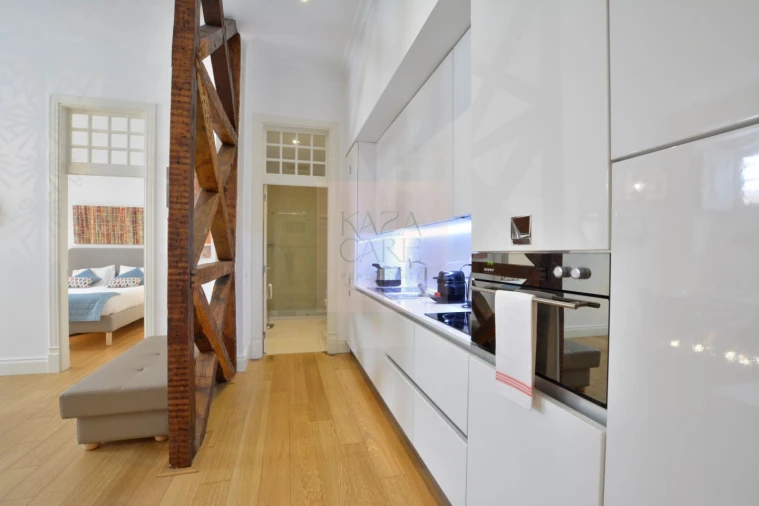 Apartamento T1 para Arrendamento férias em Santa Maria Maior Foto 8