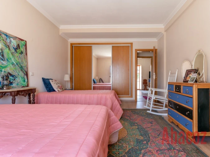 Moradia T4 para Venda em Silves Foto 13