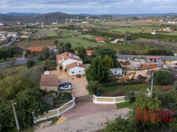 Moradia T4 para Venda em São Bartolomeu de Messines