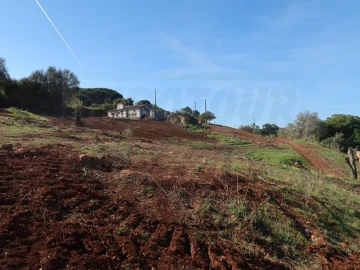 Quinta T1 para Venda em Santiago do Cacém, Santa Cruz e São Bartolomeu da Serra