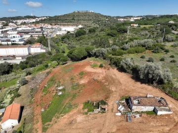 Quinta T1 para Venda em Santiago do Cacém, Santa Cruz e São Bartolomeu da Serra