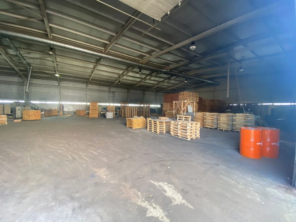 Armazém para Arrendamento em Barco Foto 3