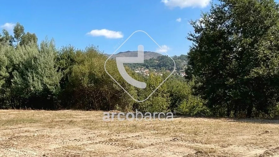 Terreno para Venda em Aguiã