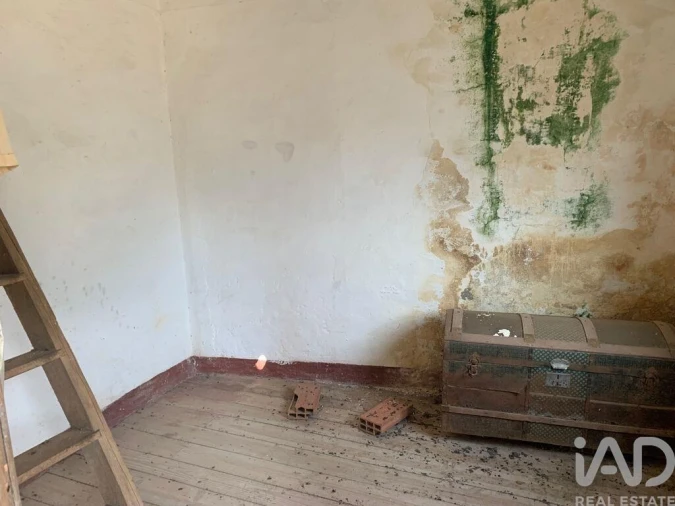 Moradia T3 para Venda em Pedrogão Pequeno Foto 9