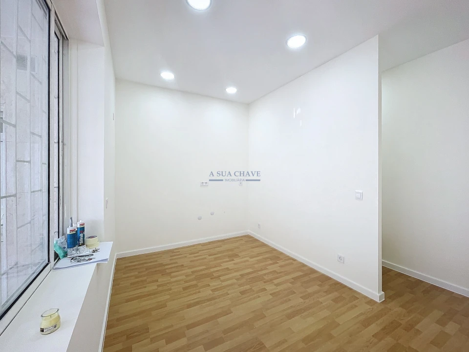 Apartamento para Venda em Amora Foto 2