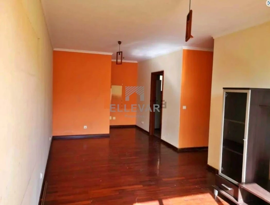 Apartamento T1 para Venda em Caniço Foto 6