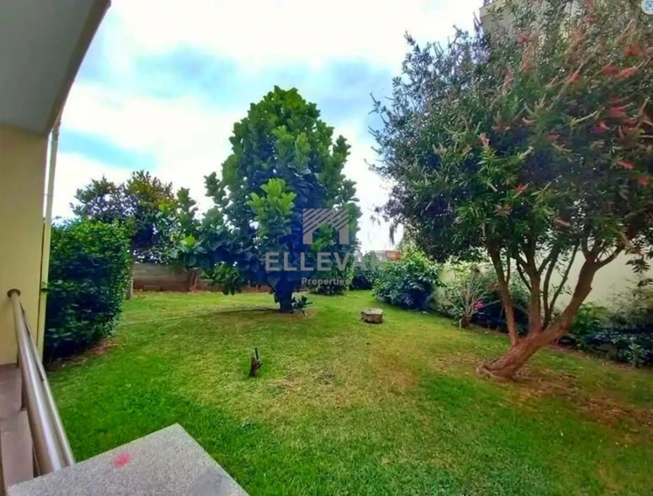 Apartamento T1 para Venda em Caniço Foto 2