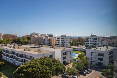 Apartamento para Arrendamento férias em Quarteira