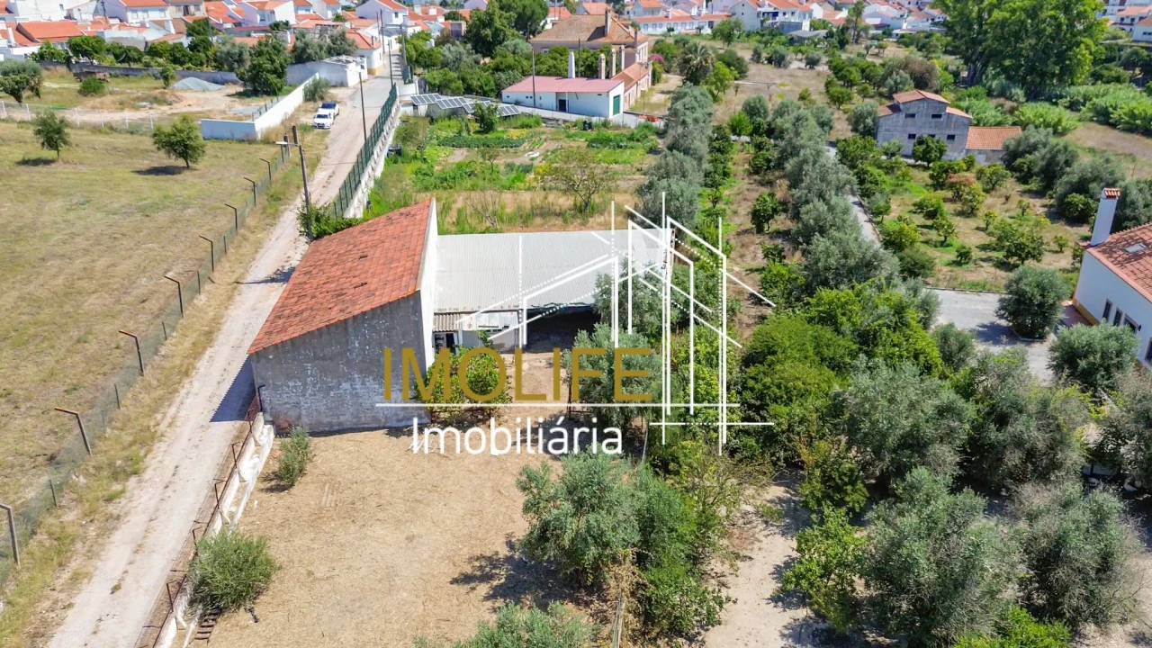 Armazém para Venda em Cabeção Foto 1