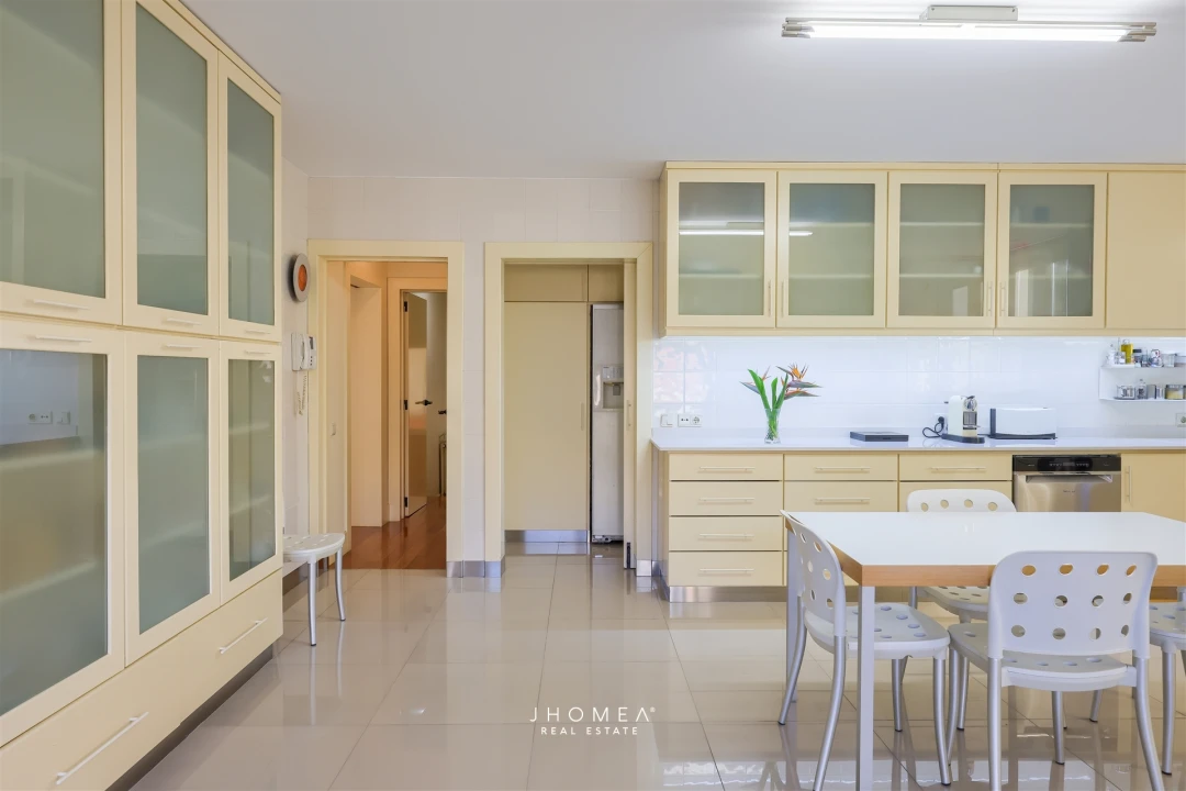 Moradia T6 para Venda em Alquerubim Foto 38