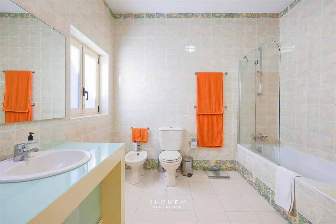 Moradia T6 para Venda em Alquerubim Foto 45