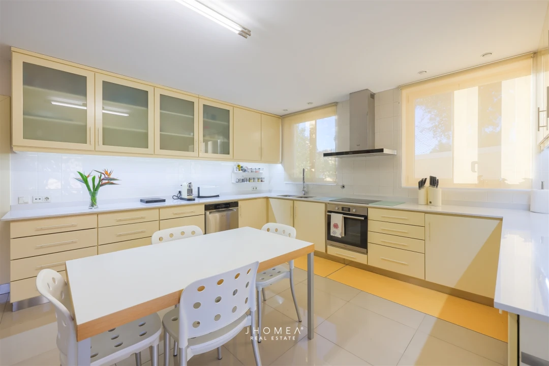 Moradia T6 para Venda em Alquerubim Foto 39