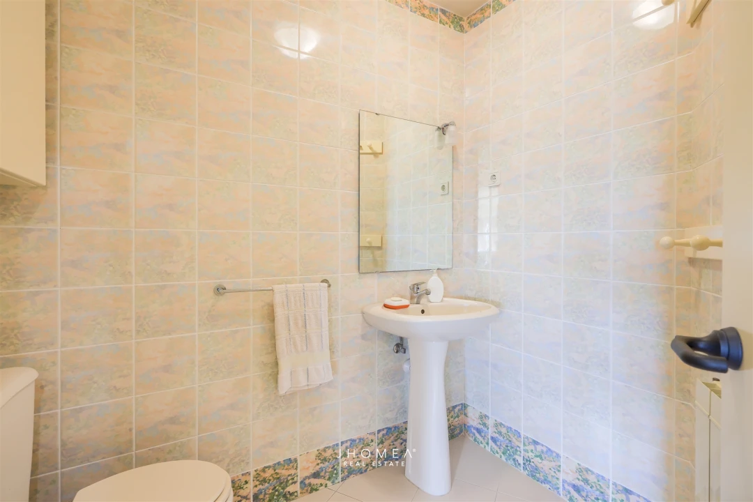 Moradia T6 para Venda em Alquerubim Foto 29