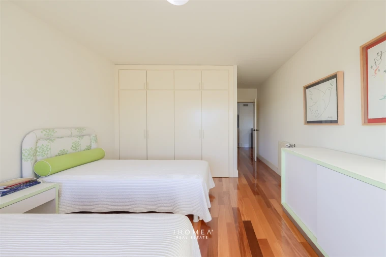 Moradia T6 para Venda em Alquerubim Foto 23