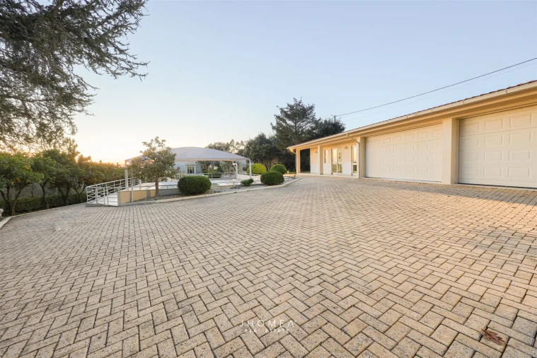 Moradia T6 para Venda em Alquerubim Foto 52