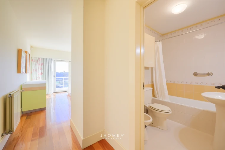 Moradia T6 para Venda em Alquerubim Foto 21