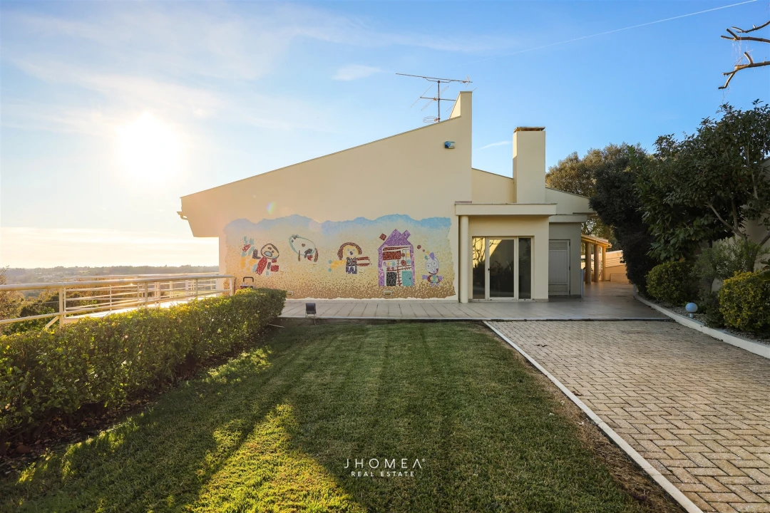 Moradia T6 para Venda em Alquerubim Foto 16