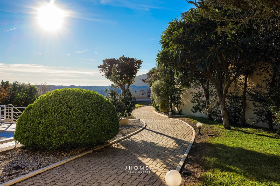 Moradia T6 para Venda em Alquerubim Foto 13