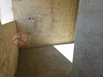 Moradia T5 para Venda em Charneca de Caparica e Sobreda
