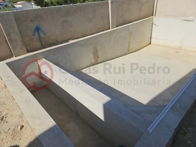 Moradia T5 para Venda em Charneca de Caparica e Sobreda Foto 26
