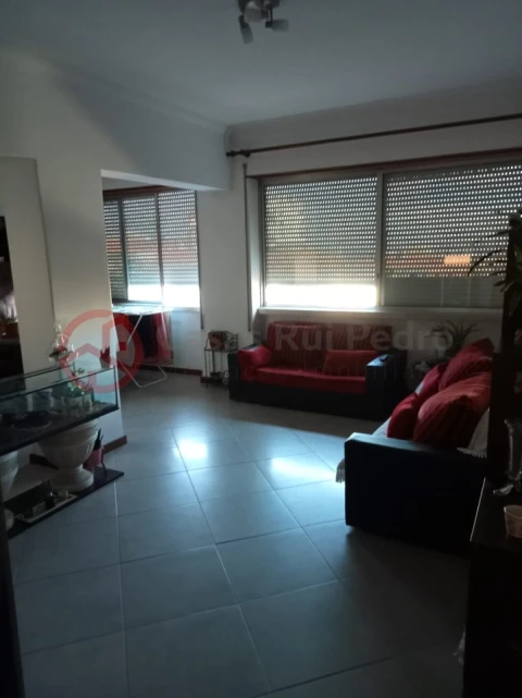 Apartamento T4 para Venda em Almada, Cova da Piedade, Pragal e Cacilhas