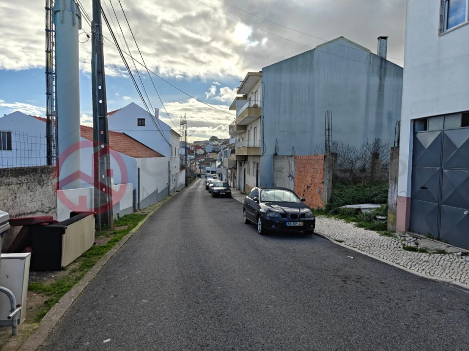 Terreno para Venda em Pontinha e Famões Foto 7