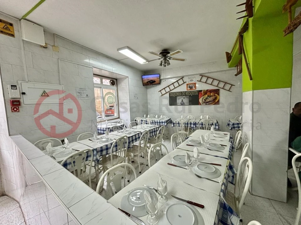 Negócio para Venda em Almada, Cova da Piedade, Pragal e Cacilhas Foto 2