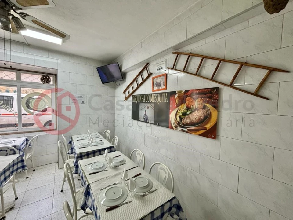 Negócio para Venda em Almada, Cova da Piedade, Pragal e Cacilhas Foto 3