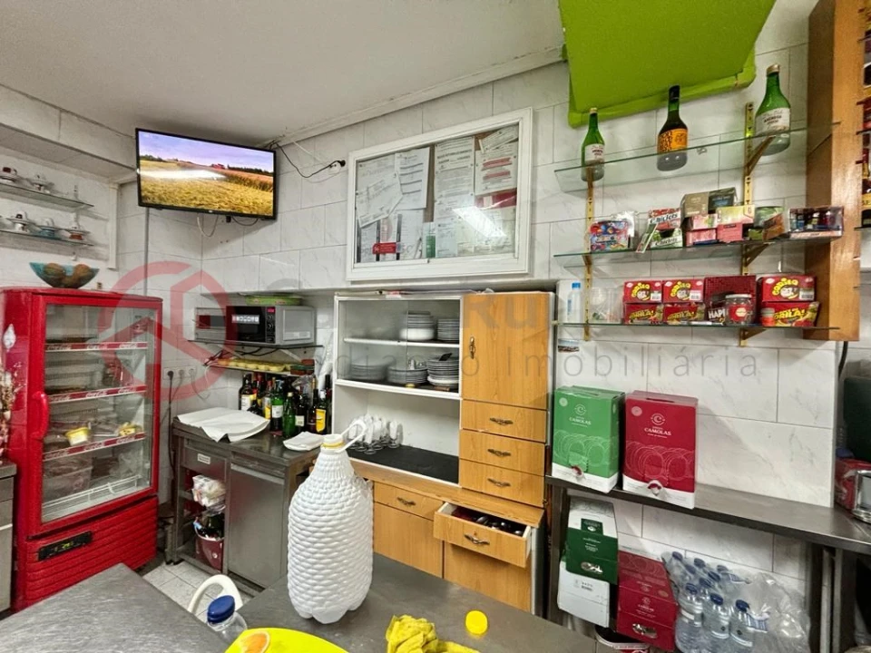 Negócio para Venda em Almada, Cova da Piedade, Pragal e Cacilhas Foto 5