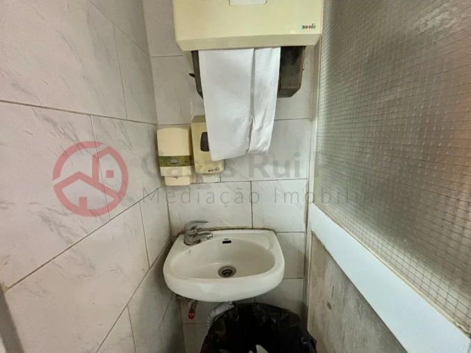 Negócio para Venda em Almada, Cova da Piedade, Pragal e Cacilhas Foto 11