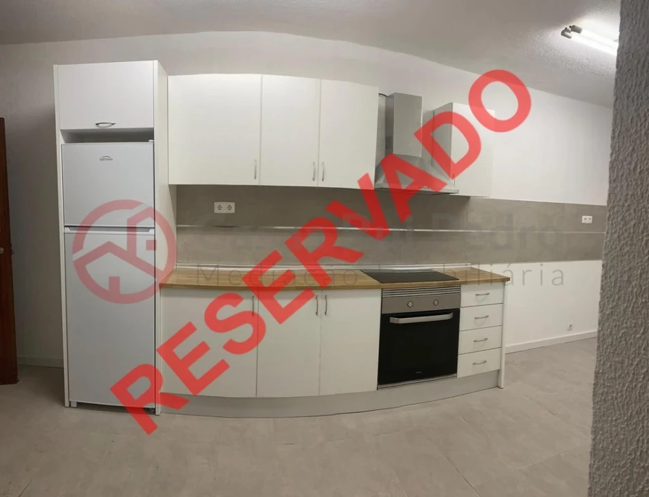 Apartamento T2 para Venda em Setubal (São Sebastião) Foto 1