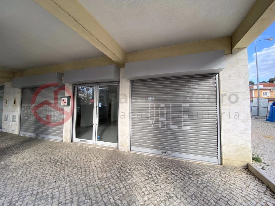 Loja para Venda em Laranjeiro e Feijó Foto 2