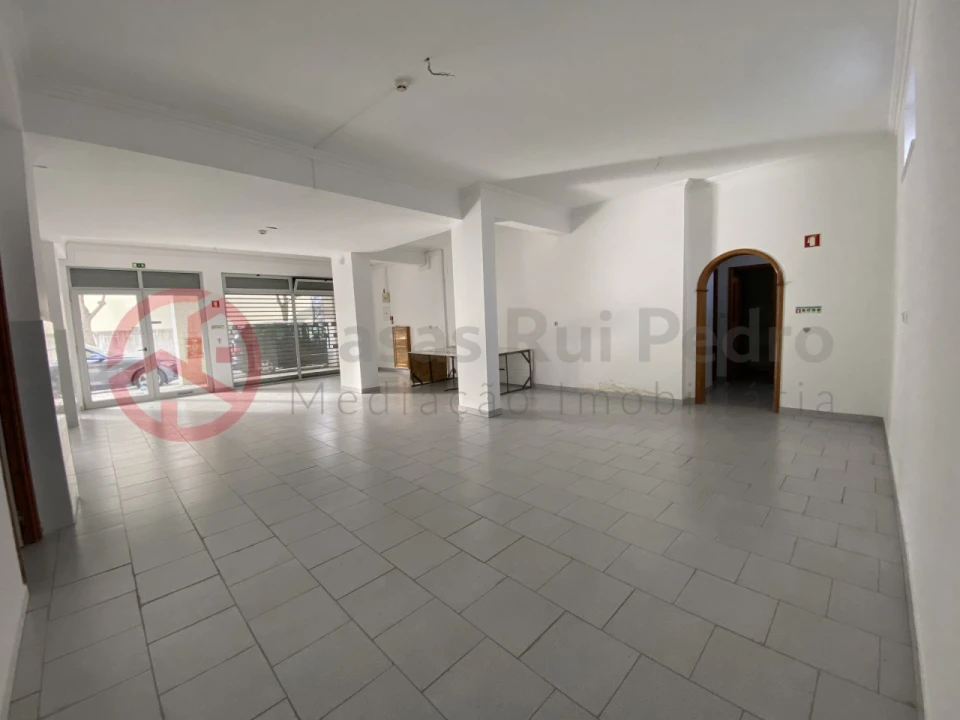 Loja para Venda em Laranjeiro e Feijó Foto 11