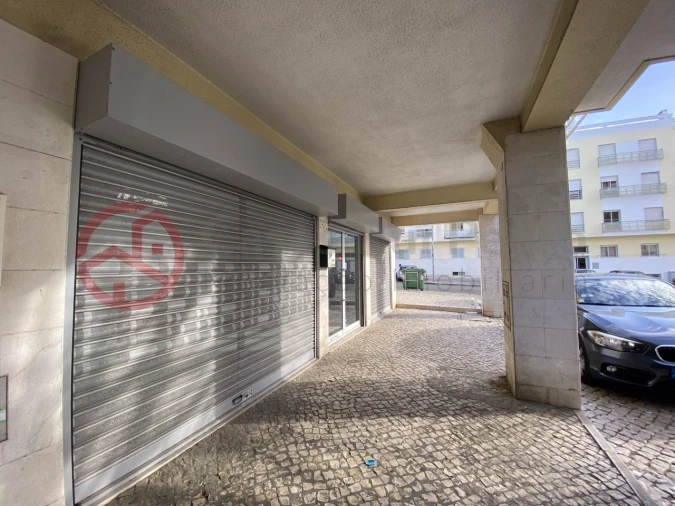 Loja para Venda em Laranjeiro e Feijó Foto 3