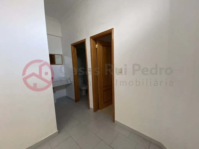 Loja para Venda em Laranjeiro e Feijó Foto 15