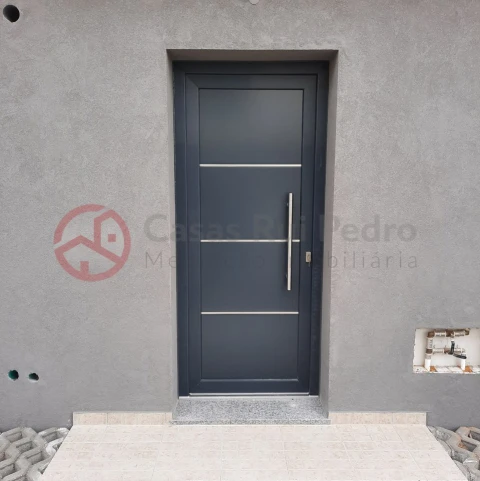 Moradia T4 para Venda em Fernao Ferro