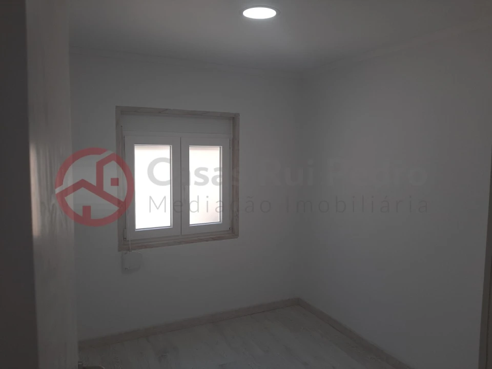 Moradia T9 para Venda em Ajuda Foto 10