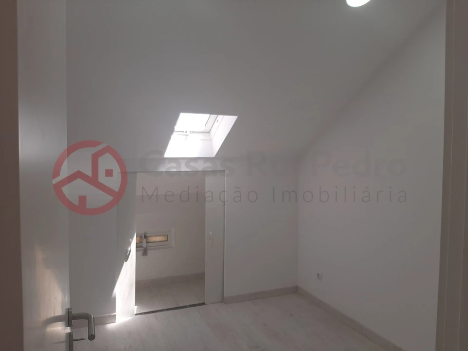 Moradia T9 para Venda em Ajuda Foto 22