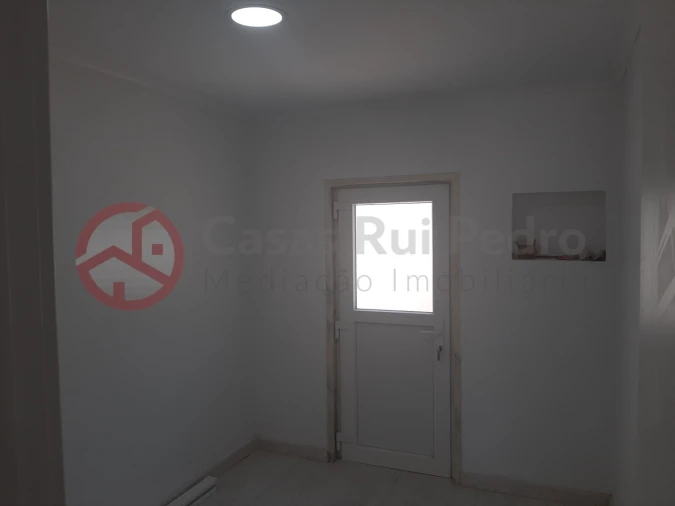 Moradia T9 para Venda em Ajuda Foto 11