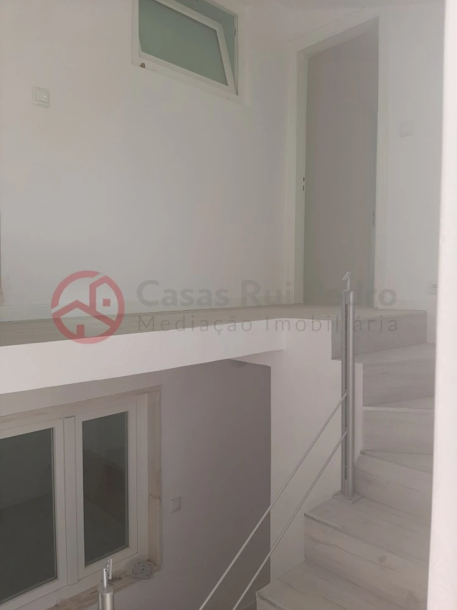 Moradia T9 para Venda em Ajuda Foto 15