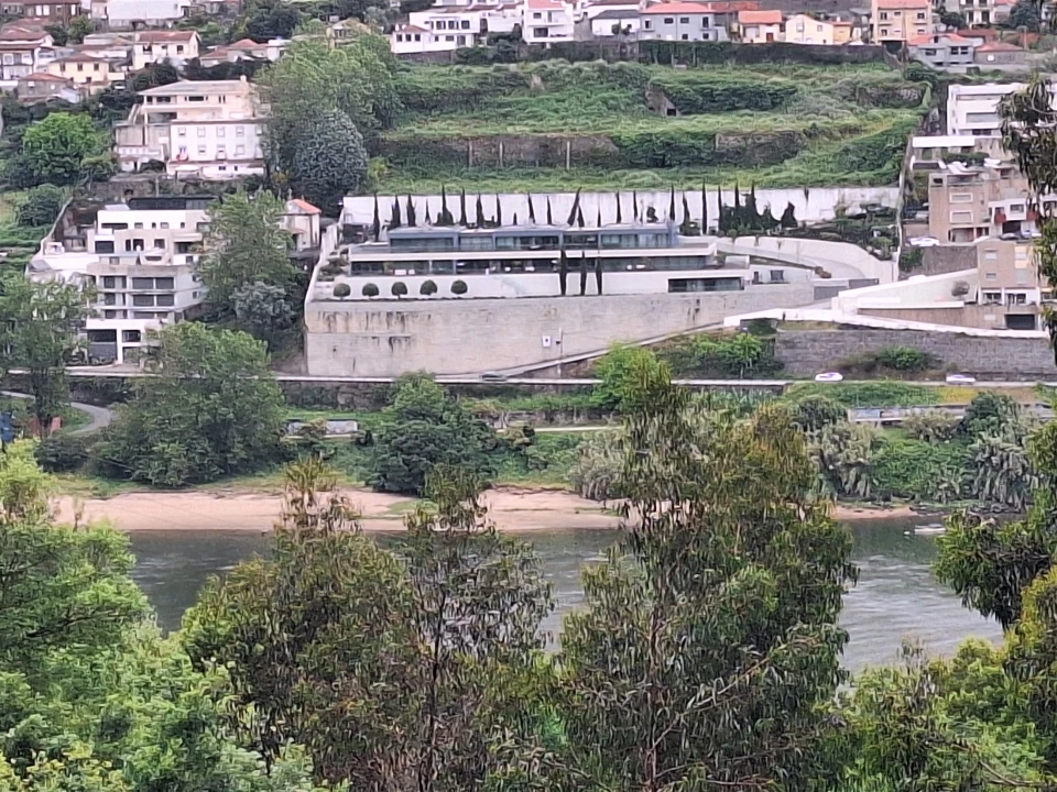 Terreno para Venda em Oliveira do Douro Foto 1
