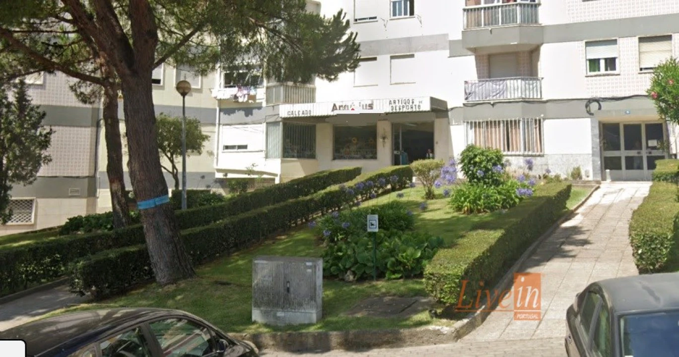 Loja para Arrendamento em Póvoa de Santo Adrião e Olival Basto Foto 4