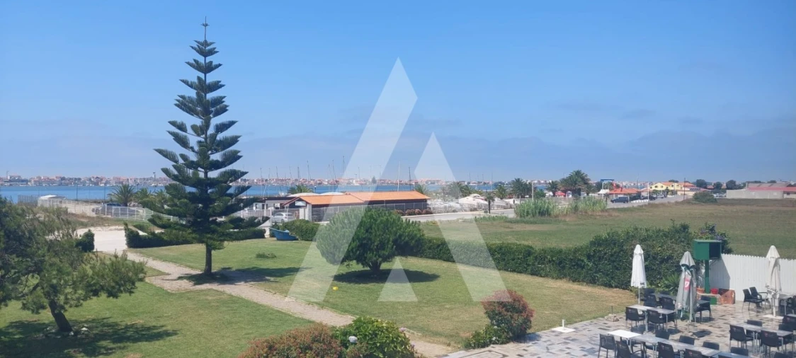 Prédio para Venda em Gafanha da Encarnação Foto 10